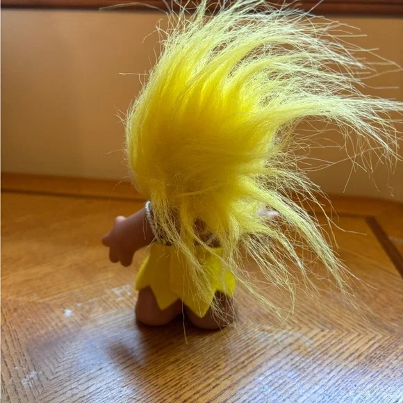 Dam Troll Doll 2005 Yellow with Yellow Dress - Picture 2 of 4